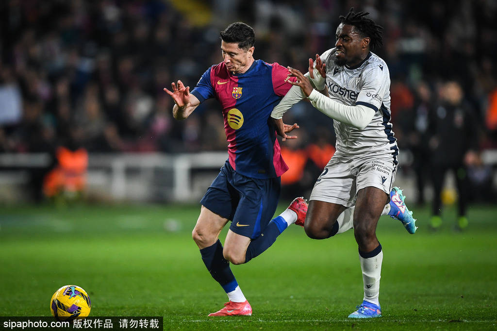 关于巴塞罗那苦战晋级,成功挺进欧冠四强的信息 关于巴塞罗那苦战晋级,成功挺进欧冠四强的信息