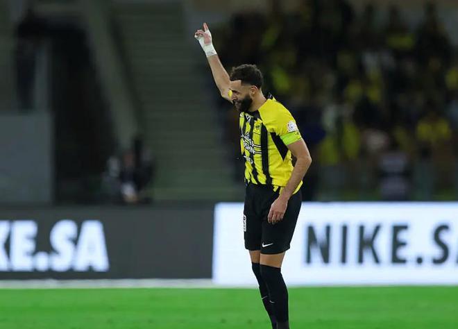 罚点球稳定,帮助球队轻松获胜 罚点球稳定,帮助球队轻松获胜