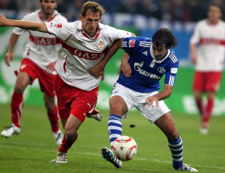 关于沙尔克主场告负,球队陷入连败泥潭的信息 关于沙尔克主场告负,球队陷入连败泥潭的信息