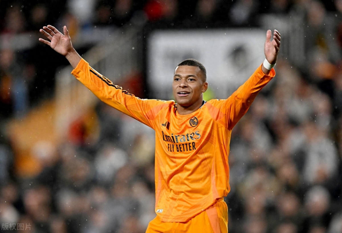 瓦伦西亚门将神勇表现,西甲保级赛区形势混乱 瓦伦西亚门将神勇表现,西甲保级赛区形势混乱