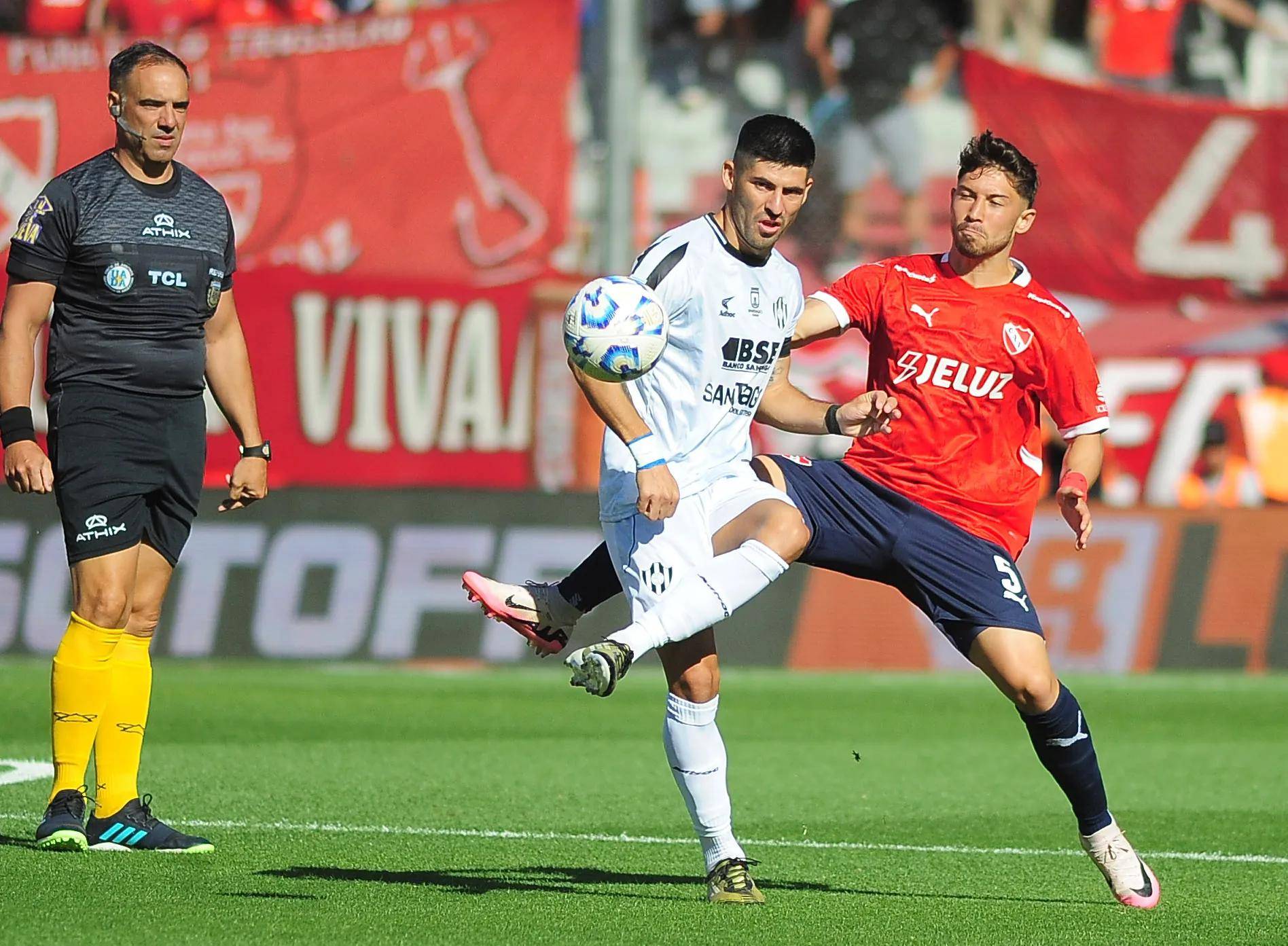 开云体育在线登录-阿根廷篮球联赛：热火队主场胜出领先的简单介绍