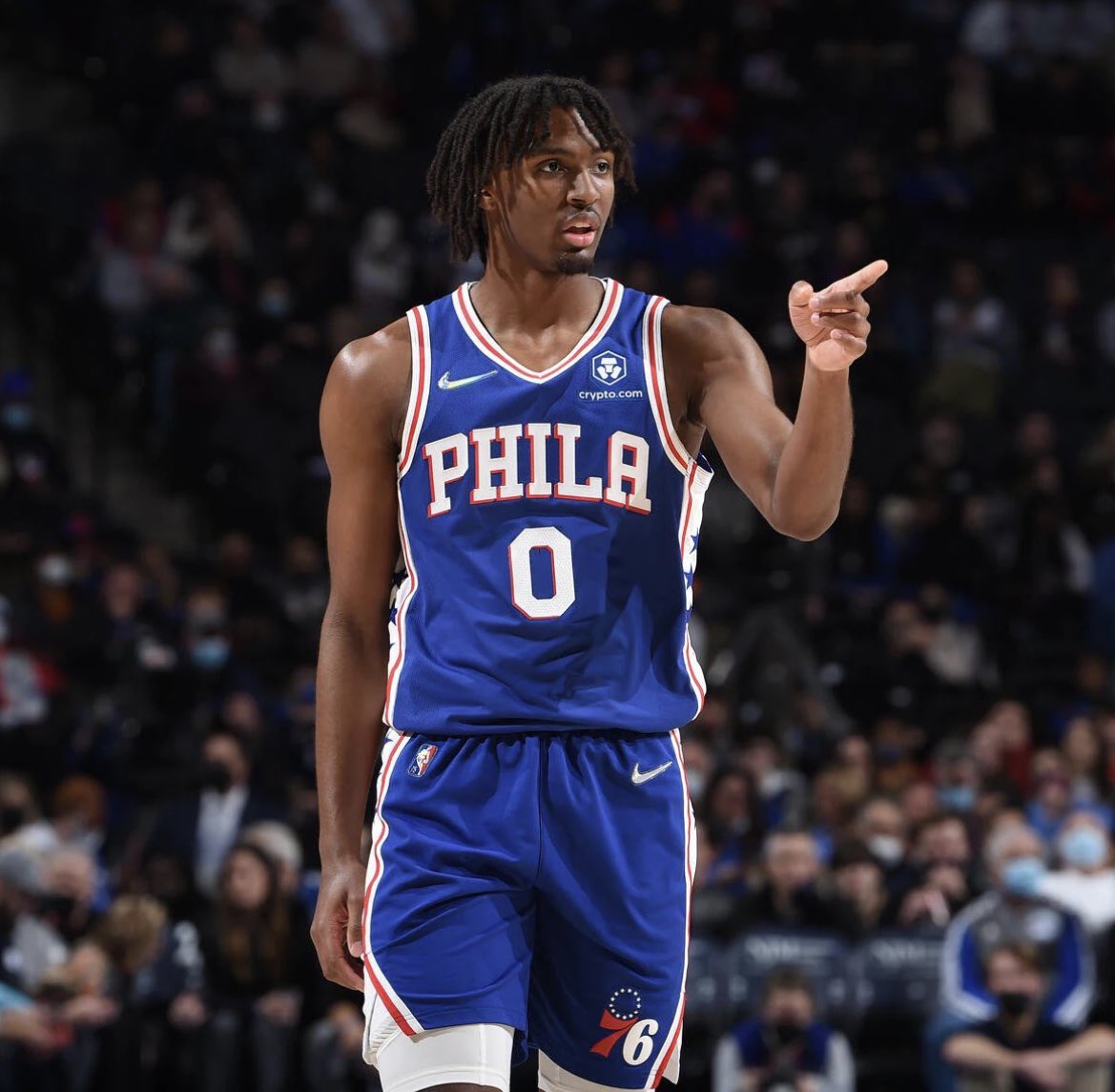 开拓者主场告捷,取得击败步行者 开拓者主场告捷,取得击败步行者