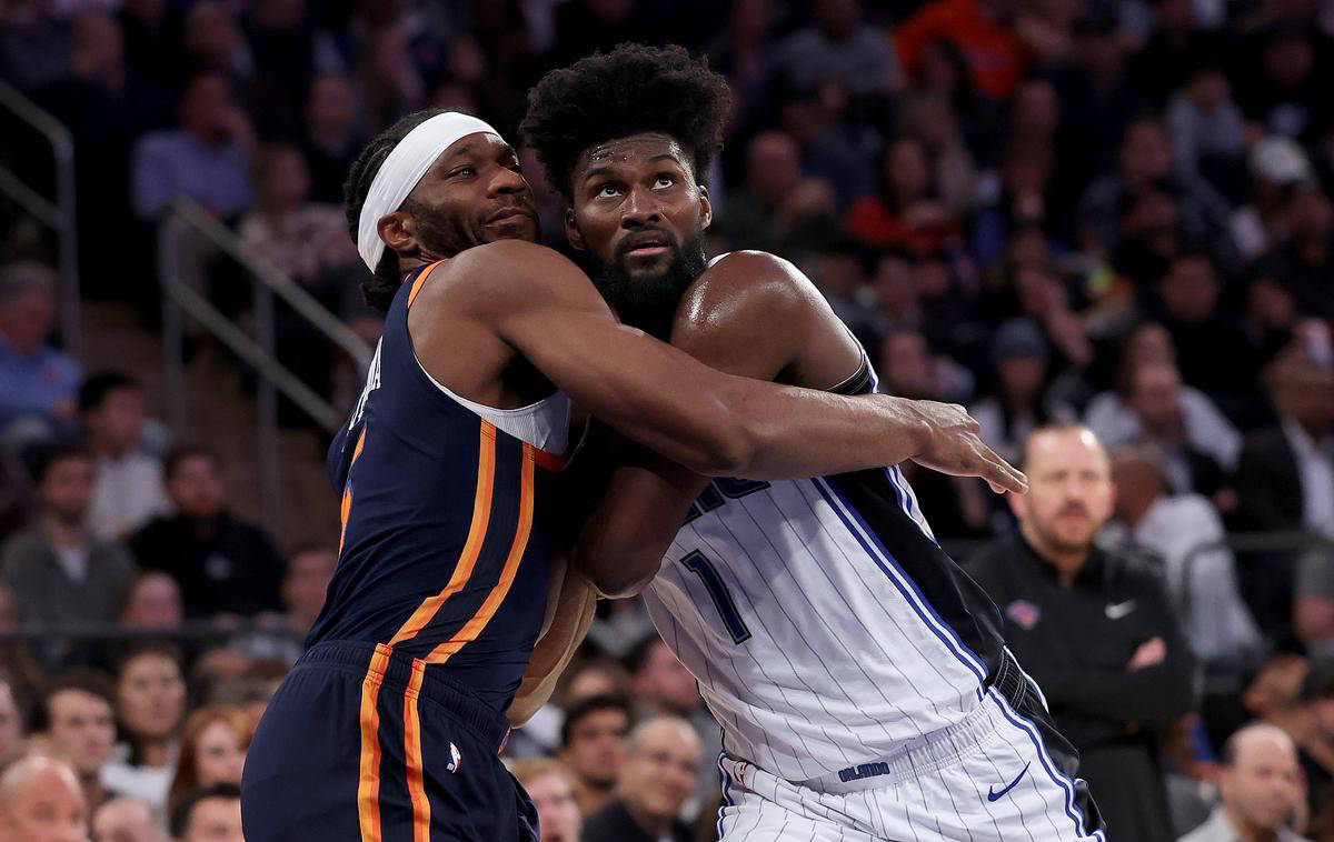 开云体育官网-尼克斯队不敌篮网，展现出强大的团队实力