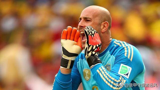 开云体育亚洲官网-雷纳成功扑救关键球门，那不勒斯胜出