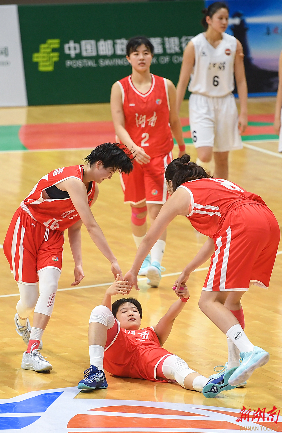 关于湖南队整体表现稳定，备战下一场比赛的信息