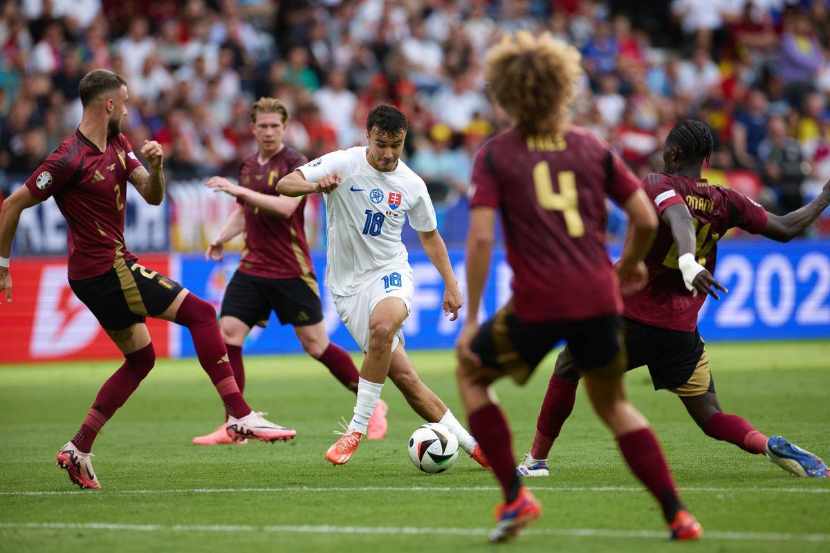 开云体育在线登录-斯洛伐克队在欧国联比赛中遭遇挫折